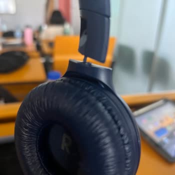 JBL T510bt Kulaklığın Kulak Pedi Ve Kafa Bandı Arası Bağlantı Kırıldı