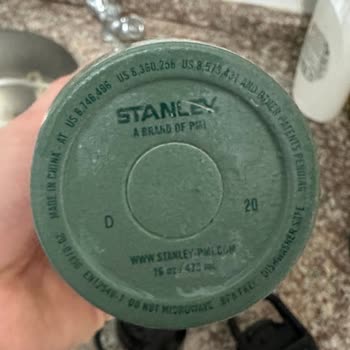 Напитки быстро остывают в термосых Stanley