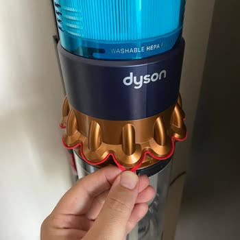 Kalitesiz Süpürge Üreten Dyson