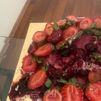 Yemek Sepeti Doğum Günü Pastası