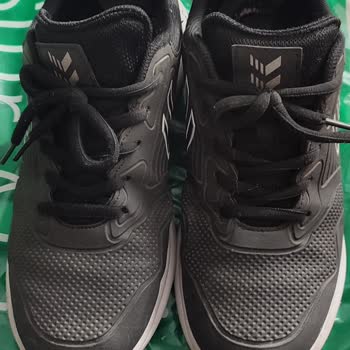 Deichmann Hatalı Kalitesiz Hummel Ayakkabı Satması