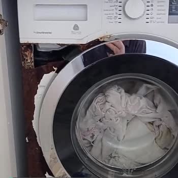 1.5 Yıl İle 4.5 Yıl Zarfında Paslanıp Çürüyen Çamaşır Makinesi