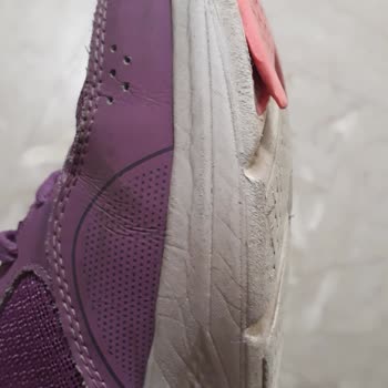 Skechers Ayakkabı Bir Ay Gibi Kısa Bir Sürede Yıprandı!