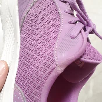 Skechers Ayakkabı Bir Ay Gibi Kısa Bir Sürede Yıprandı!