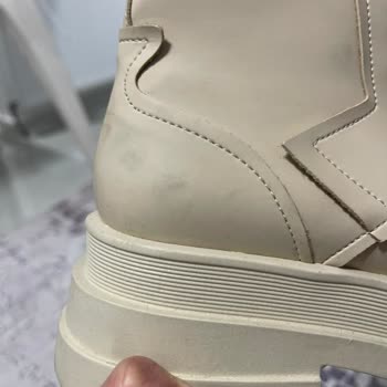 Kemal Tanca Elime Kullanılmış Ve Lekeli Bir Şekilde Ayakkabı Ulaştı