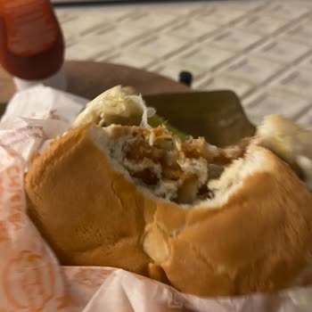 Migros Yemekten Popeyes Menü Midemi Bozdu. Tavuklar Taş Gibiydi.