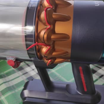 Dyson Gen 5 Kırmızı Kauçuk Kulak Açılması