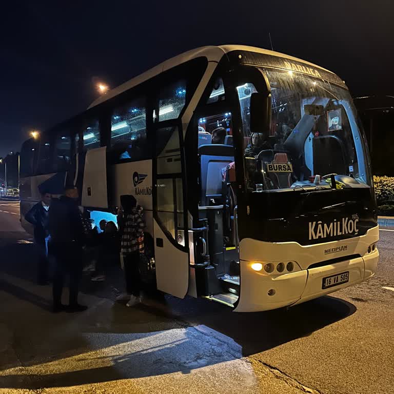 Yollarda Kalan Kamil Koç Otobüsleri