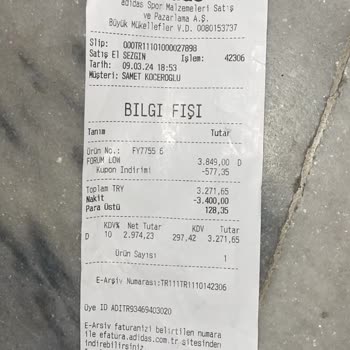 Forum İstanbul AVM Adidas Ayakkabı Deformasyon Hatası