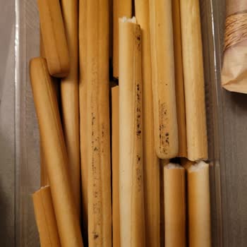 Ülker Altınbaşak Grissini Ürünü Üzerindeki Anlamsız Lekeler Küf Mü?