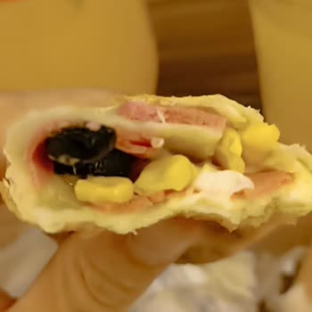 PizzaLazza Çıkardığım Malzemeleri Ekleyip Gönderdi