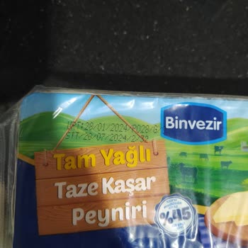 BİM Binvezir Kaşar Peynirinin Küflü Çıkması