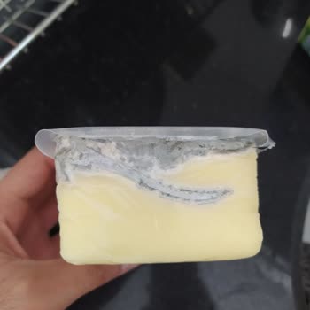 BİM Binvezir Kaşar Peynirinin Küflü Çıkması