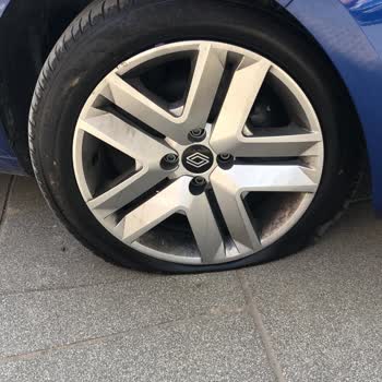 TikTak Kirala Kiralık Araçta Lastik Patlaması Ve Müşteri Hizmetleri Mağduriyeti