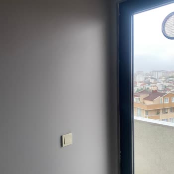 Polisan Gizemli Gri Renk Aslında Tam Bir Lila!