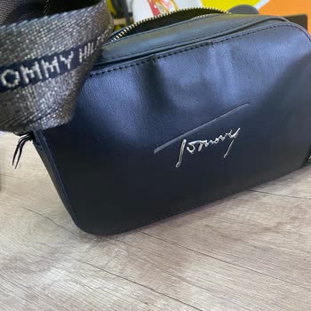 Tommy Hilfiger Kendi Markasına Belgesiz Sahip Çıkmıyor