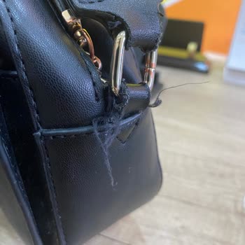 Tommy Hilfiger Kendi Markasına Belgesiz Sahip Çıkmıyor