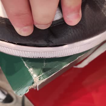 SuperStep Mağazasından Almış Olduğum Lacoste Marka Ayakkabıda Deforme