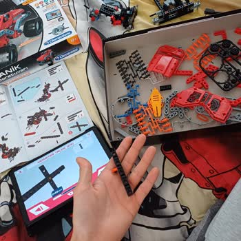 Clementoni Eksik Parçalarla Gelen Oyuncak Kamyon