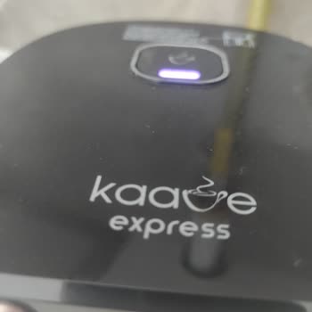 Fakir Kaave Express Mor Işık Yanıp Sönüyor