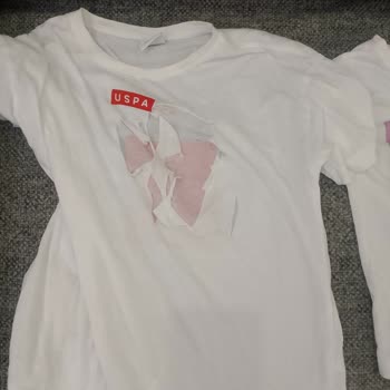 BİM Bir Market Zincirinden Alınan Çamaşır Suyu Kıyafetlere Zarar Verdi