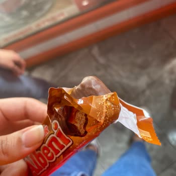 Ülker Çikolatanın İçinde Kıl