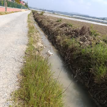 Manavgat Belediyesi Yol Boyu Kazılan Kanalın Herhangi Bir Kazaya Meydan Vermeden Çözüm