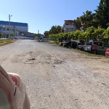 ASAT (Antalya Su İşleri) Yolun 3 Yeri Su Patlaması Sonucu Kazıldı Yol Tamir Edilmiyor
