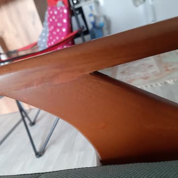 İstikbal Ahşabın Boya İşçiliği Dalgalı Rahatsız Edici Ve Ürünümden Mutsuzluğum