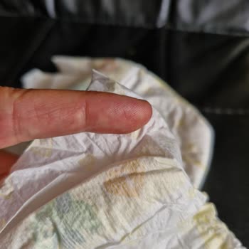 Şok Market Bezi Bebeland Bez Kalitesini Düşürmüş Kimseye Önermiyorum.