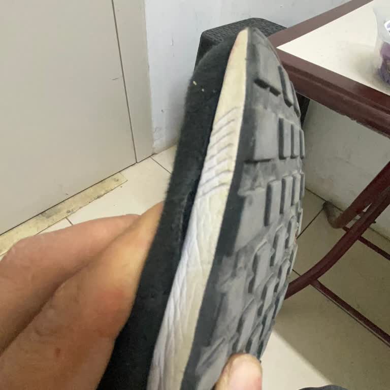 Puma Ayakkabı Yandan Açıldı