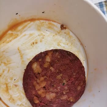 Köfteci Yusuf Sucuktan Kıl Çıktı