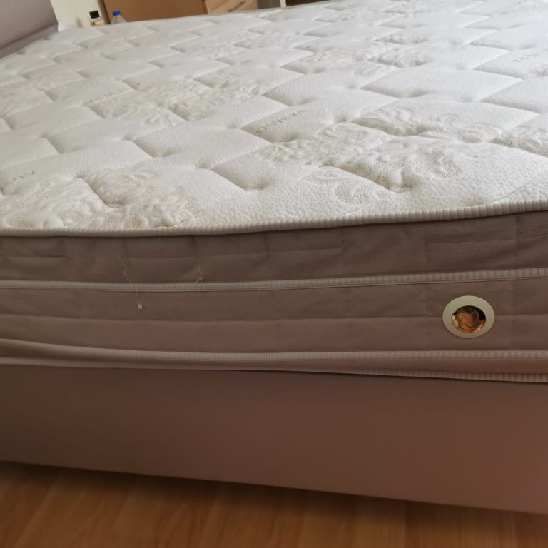 Aksu Çarşı Malınla İlgilen Sattım Gitti Demeyin Artık