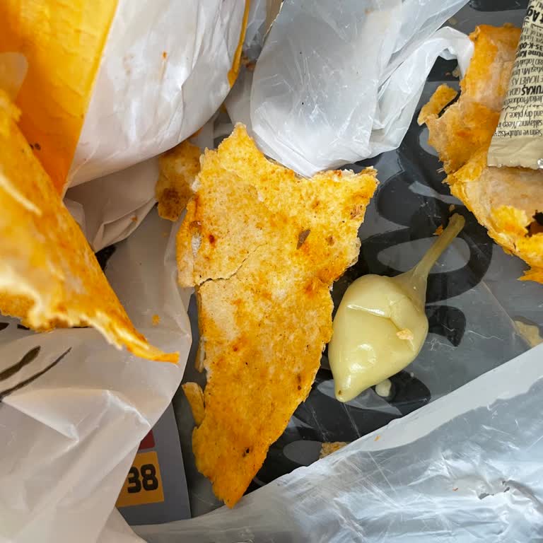 Maydonoz Döner Memnum Kalmadım Ekmeği Bayat Turşusu Bozuk