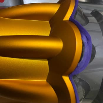 Dyson V12 Hatalı Ürün Ve Müşteri Hizmetlerinin Tarafıma Olan Tutumu