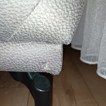 İstikbal Gelen Ürün Yırtık Çıktı