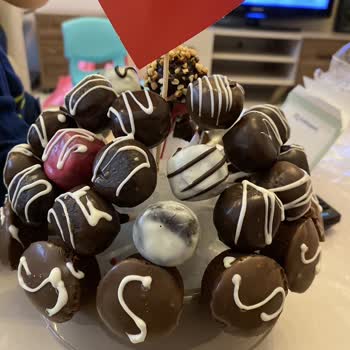 Çiçek Sepeti Yenilebilir Çiçek Siparişi Farklı Ve Çok Özensiz