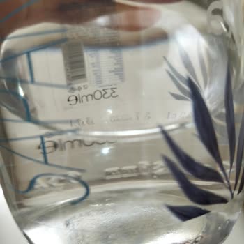 Mila Su İçerisindeki Garip Parçalar Ve Firma İlgisizliği