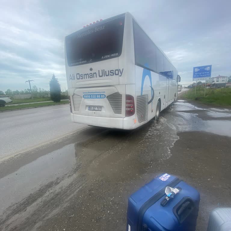 Ali Osman Ulusoy Otobanda Yolcu Bırakma