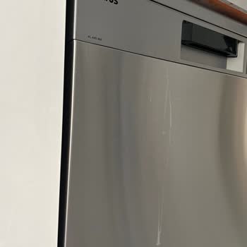 Altus Bulaşık Makinesi İnox Kapağının Renginde Solma