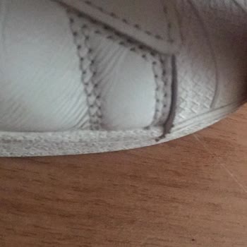 adidas Üretim Hatası Sol Büyük Sağ Küçük