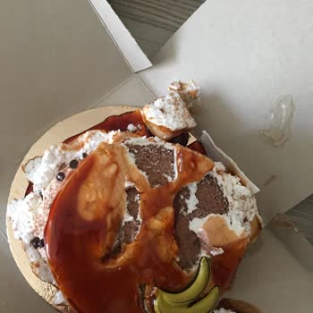 Ay Pastanesi Anneler Günü Sürprizi Hayal Kırıklığına Dönüştü