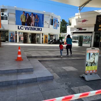 Popeyes Kaldırım Çözüm Bulunması