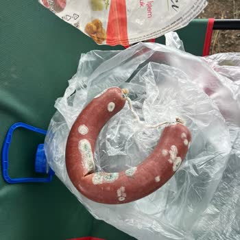 A101 Baştacı Sucuk Küflenmiş Ve Rafta