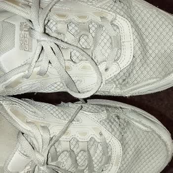 Skechers Ürününün Arkasında Durmuyor