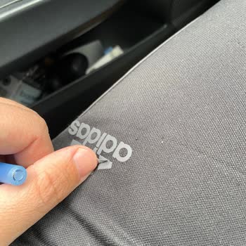 Adidas Ambleminin Yerinden Düşmesi