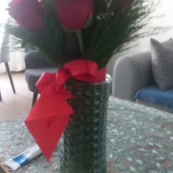 Getirden Başkasının Notuyla Anneler Günü'ne Özel Çiçek Gönderildi