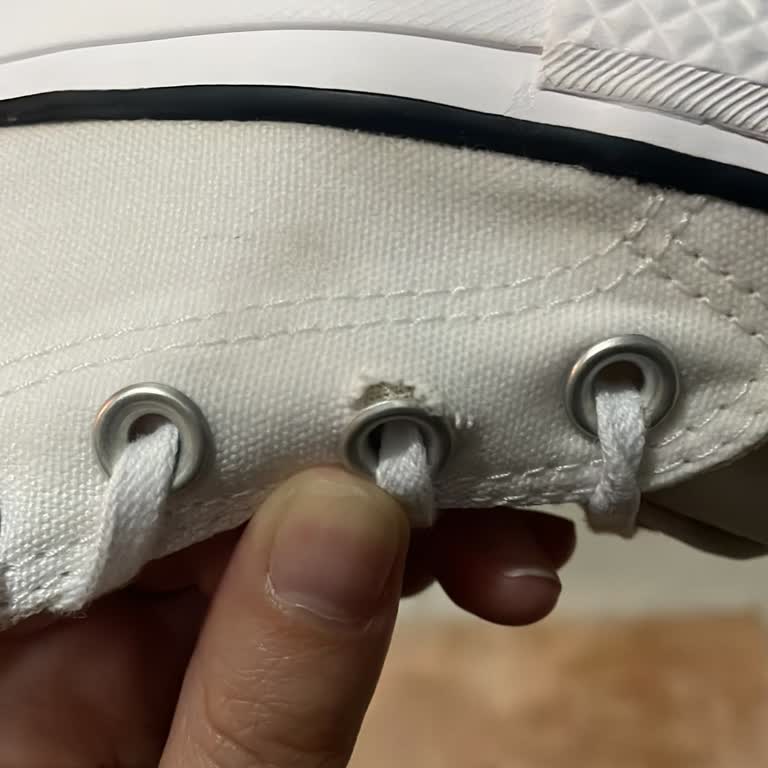 SuperStep 1 Saat Kullanılmış Converse Yırtılması