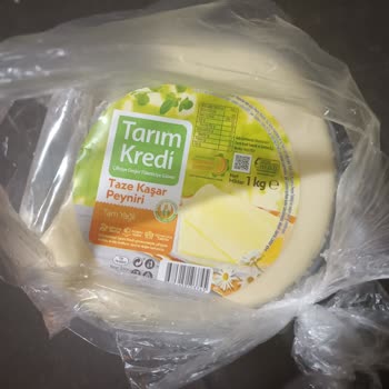 Tarım Kredi Kooperatif Market Tarım Kredi Kaşarı Ekşi Ve Dağılıyor