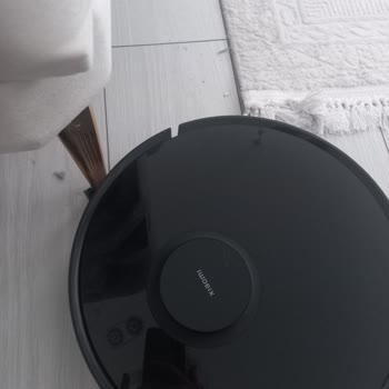 Kusurlu Xiaomi Robot Süpürge